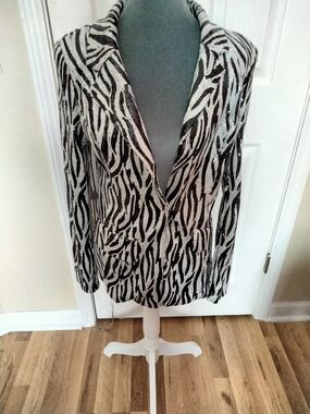 naked wardrobe Black and White Zebra-Print Blazer